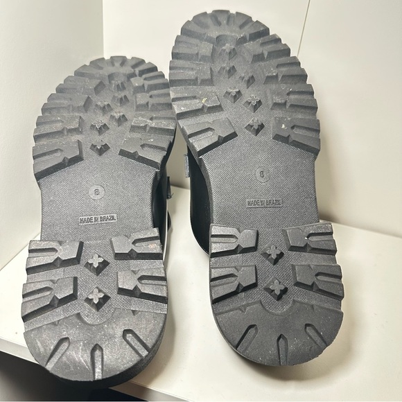 Steve Madden Black Mules with Gold Accents - Picture 8 of 9